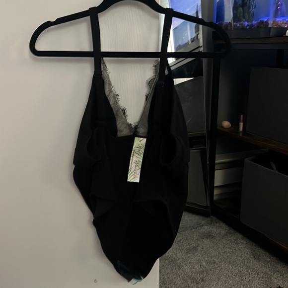 Wolf and whistle swim suit - Picture 2 of 2